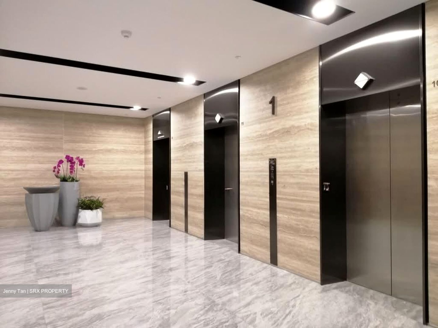 111 Somerset (D9), Office #571664281